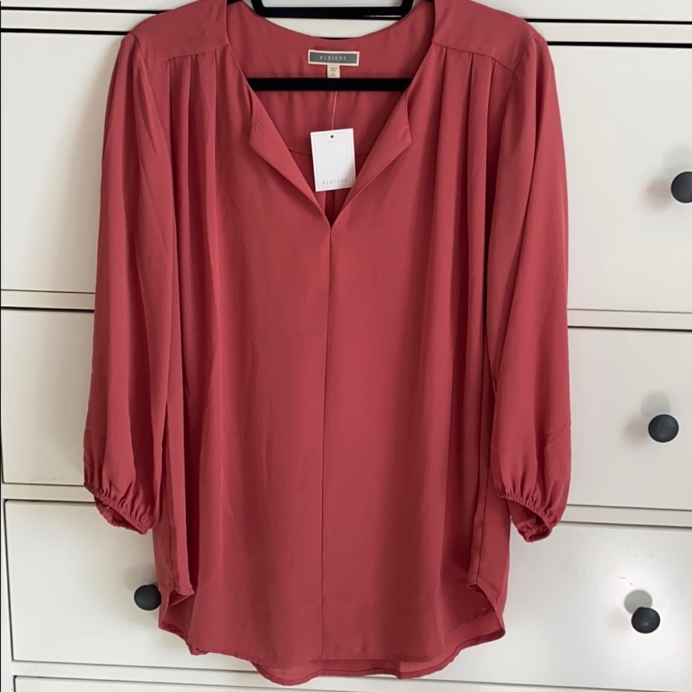 NWT 3/4 Sleeve Soft Blouse